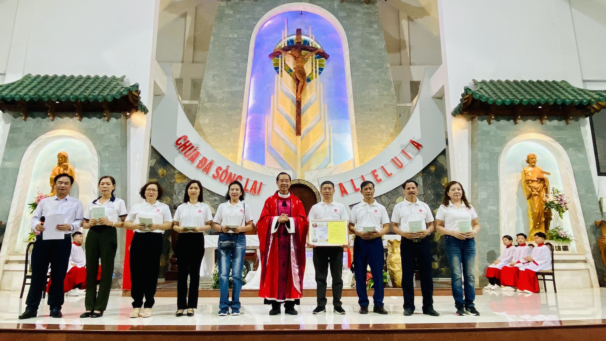 dai le mung chua thanh than hien xuong 4