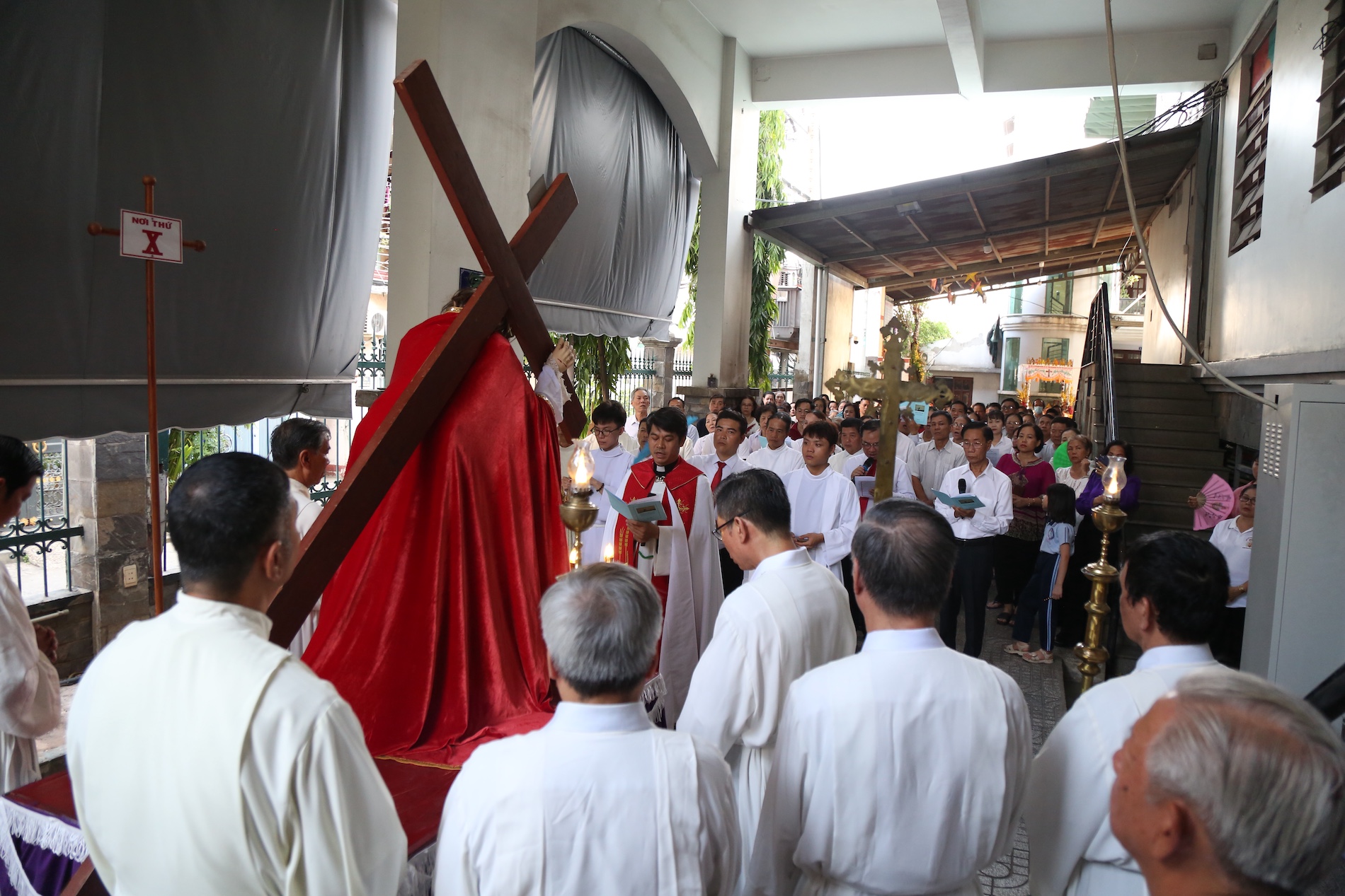 dang thanh gia thu sau tuan thanh 11