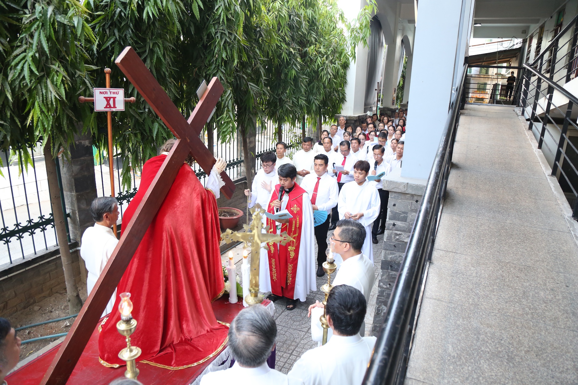 dang thanh gia thu sau tuan thanh 12