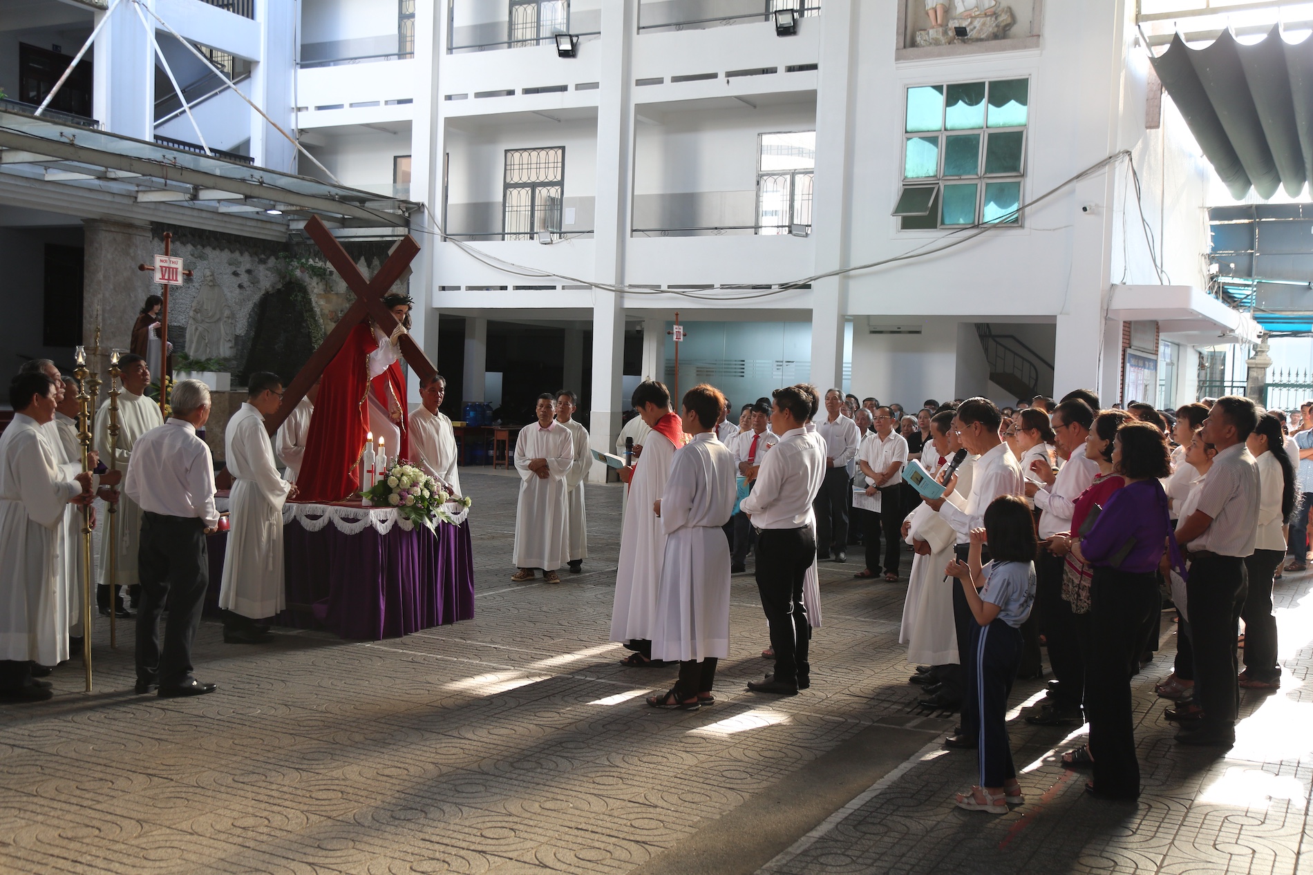 dang thanh gia thu sau tuan thanh 9