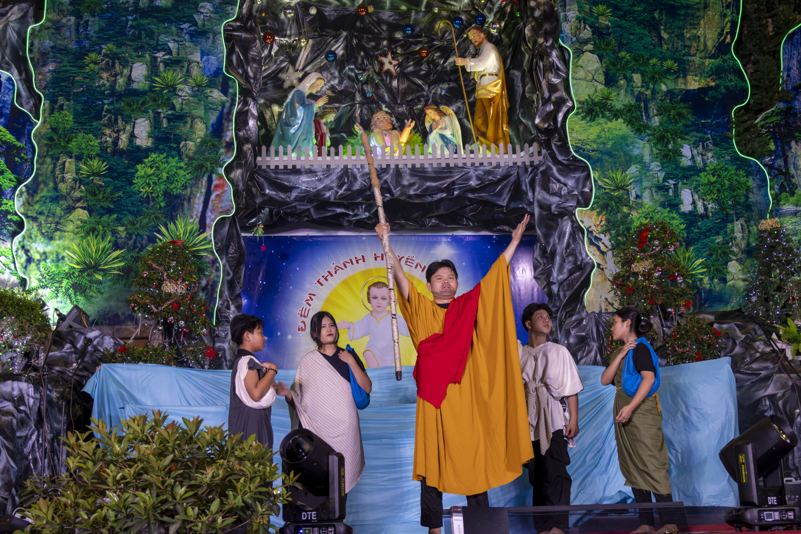 dem ca nguyen giang sinh 2024 giao xu tan thai son img 2831 scaled