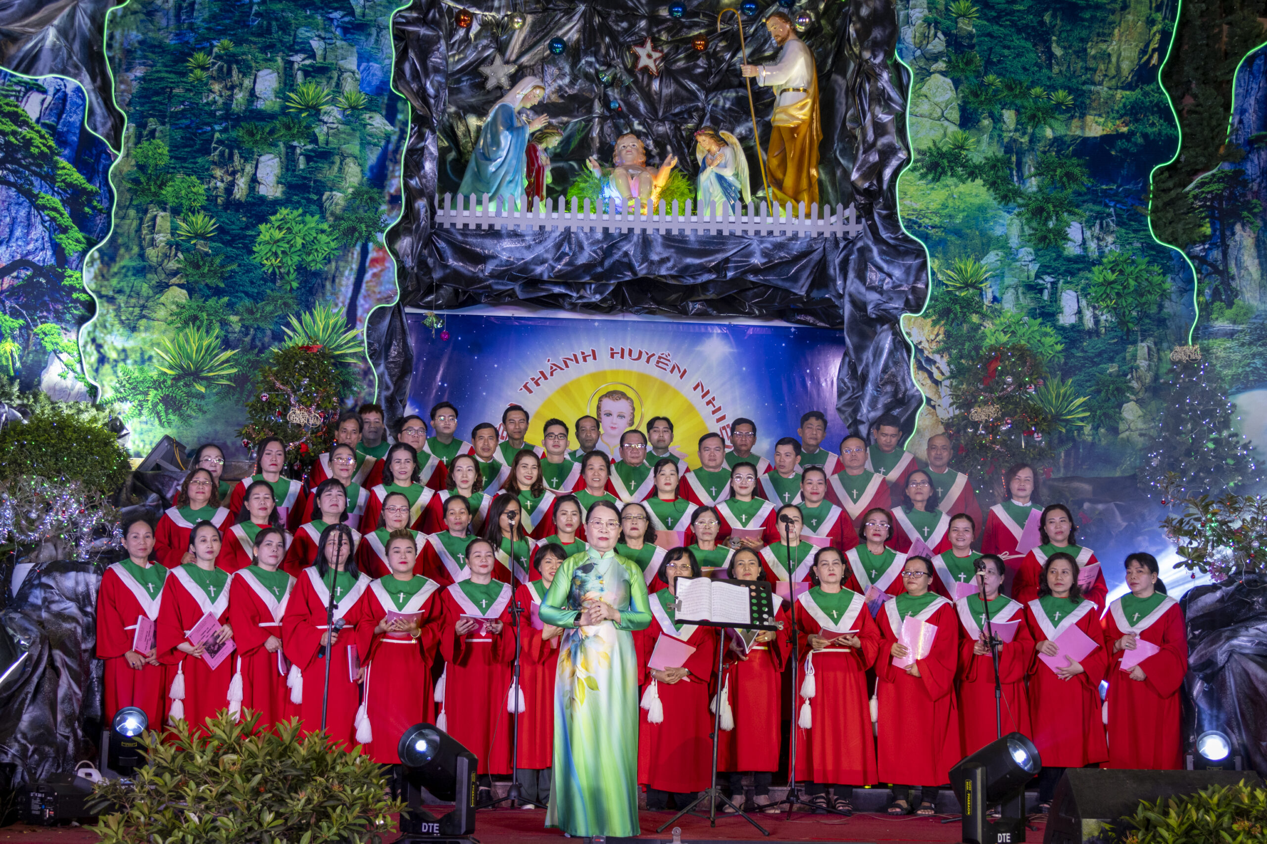 dem ca nguyen giang sinh 2024 giao xu tan thai son img 2836 scaled