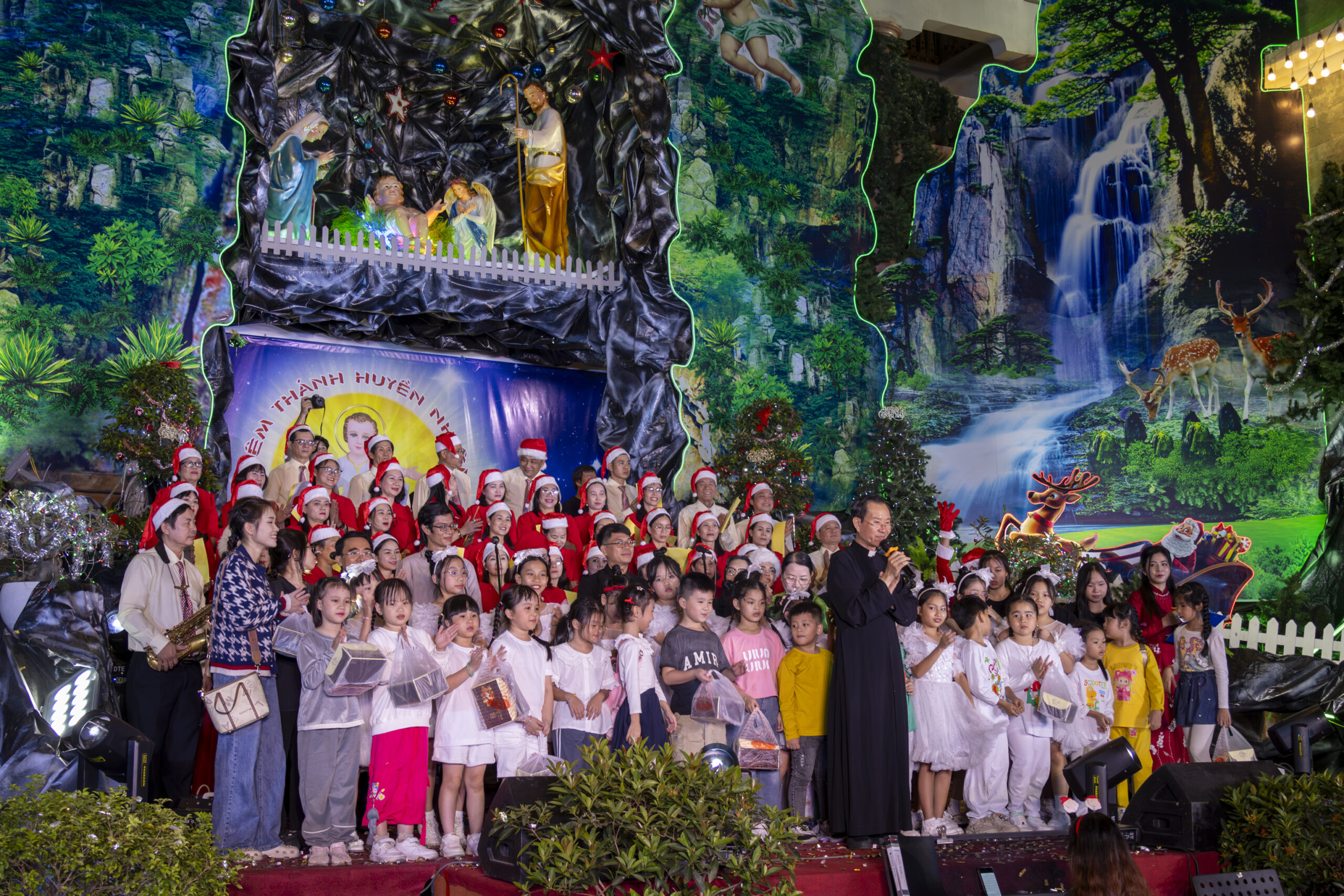 dem ca nguyen giang sinh 2024 giao xu tan thai son img 2838 scaled