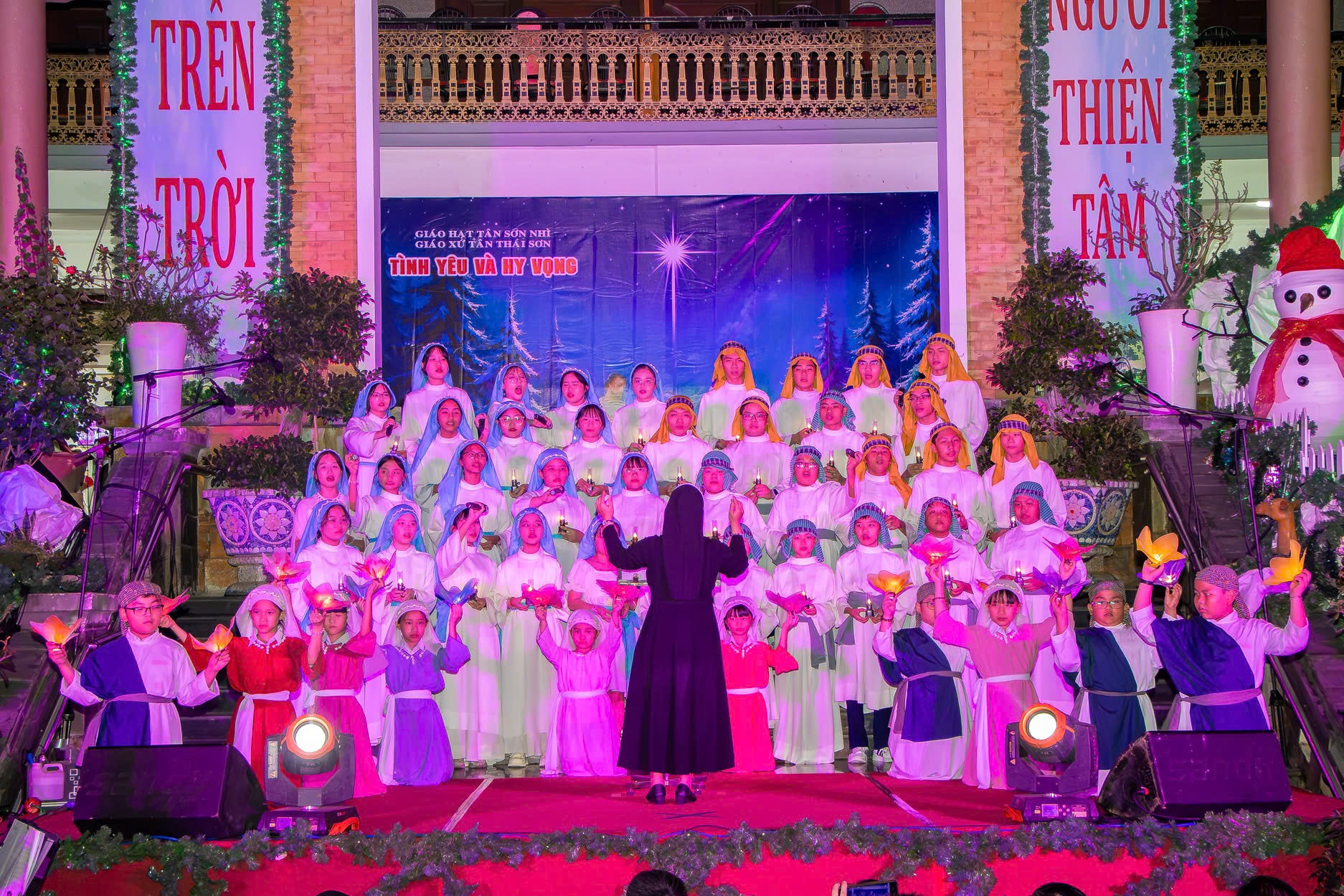 dem canh thuc giang sinh 2025 10