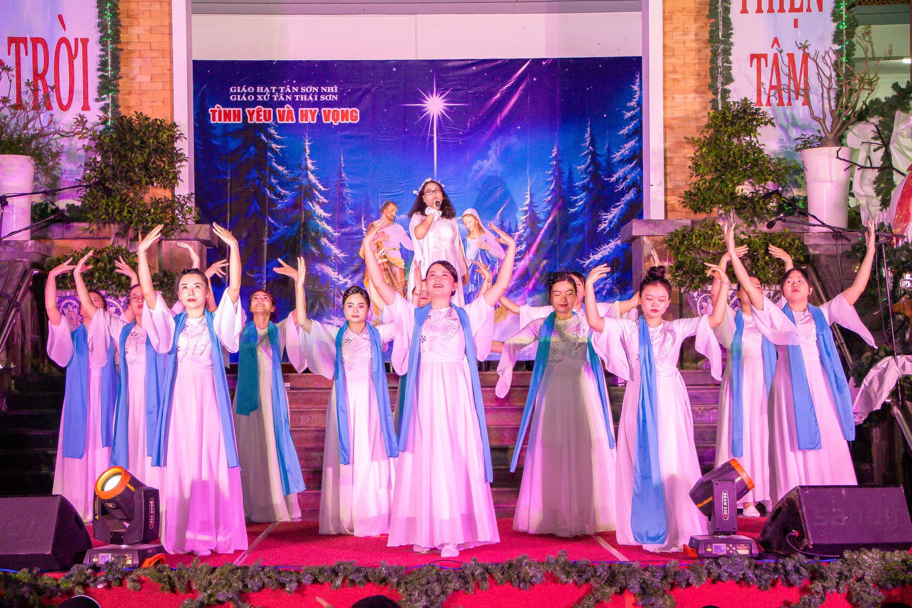 dem canh thuc giang sinh 2025 14