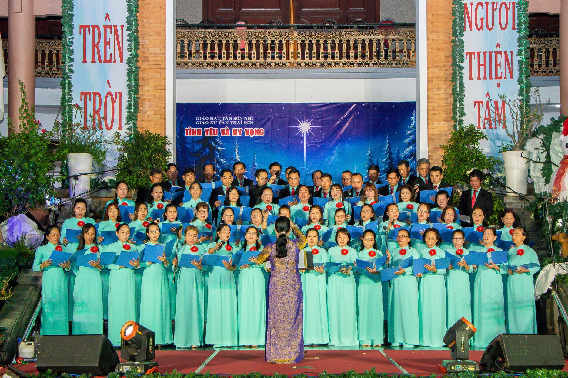 dem canh thuc giang sinh 2025 15