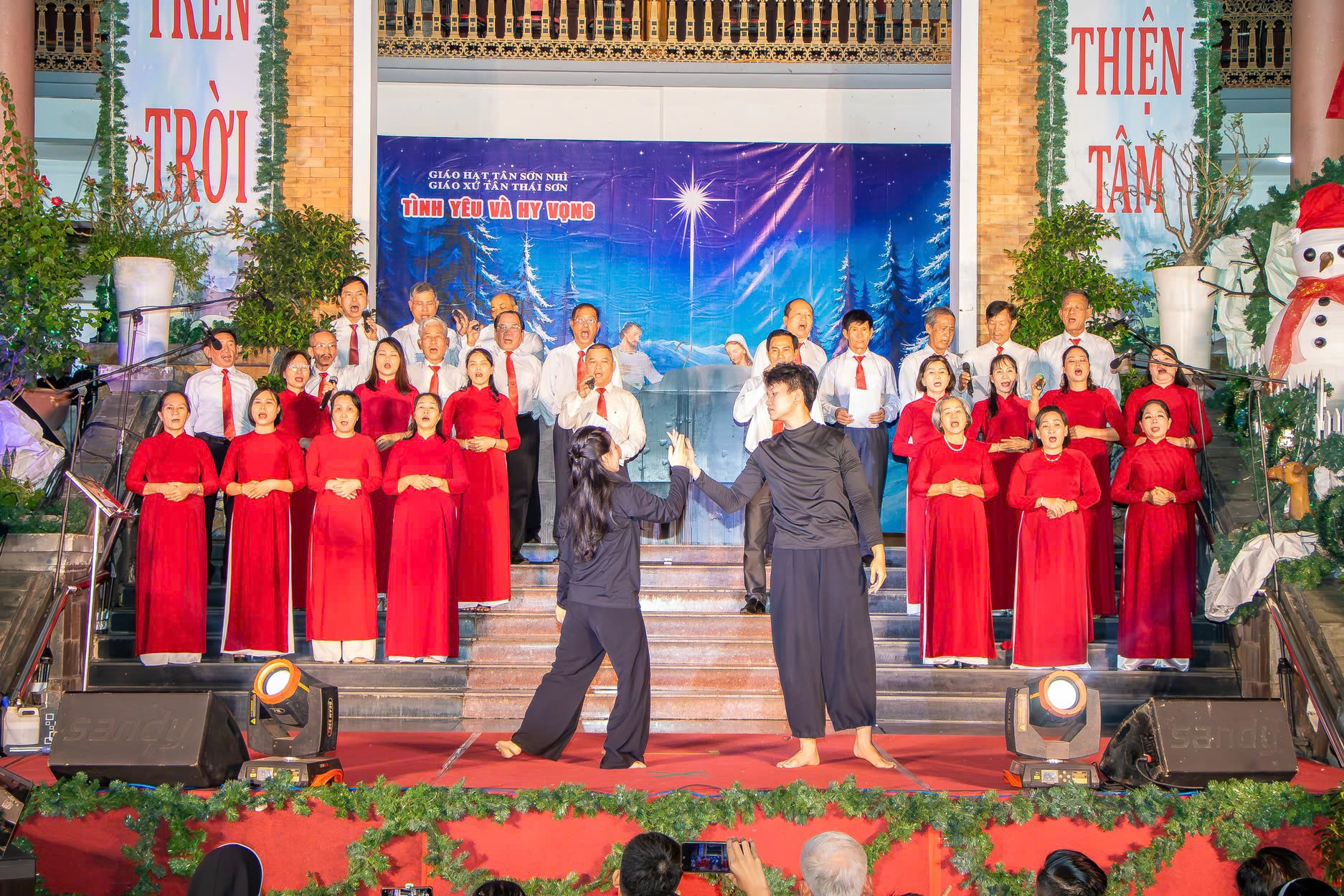 dem canh thuc giang sinh 2025 7