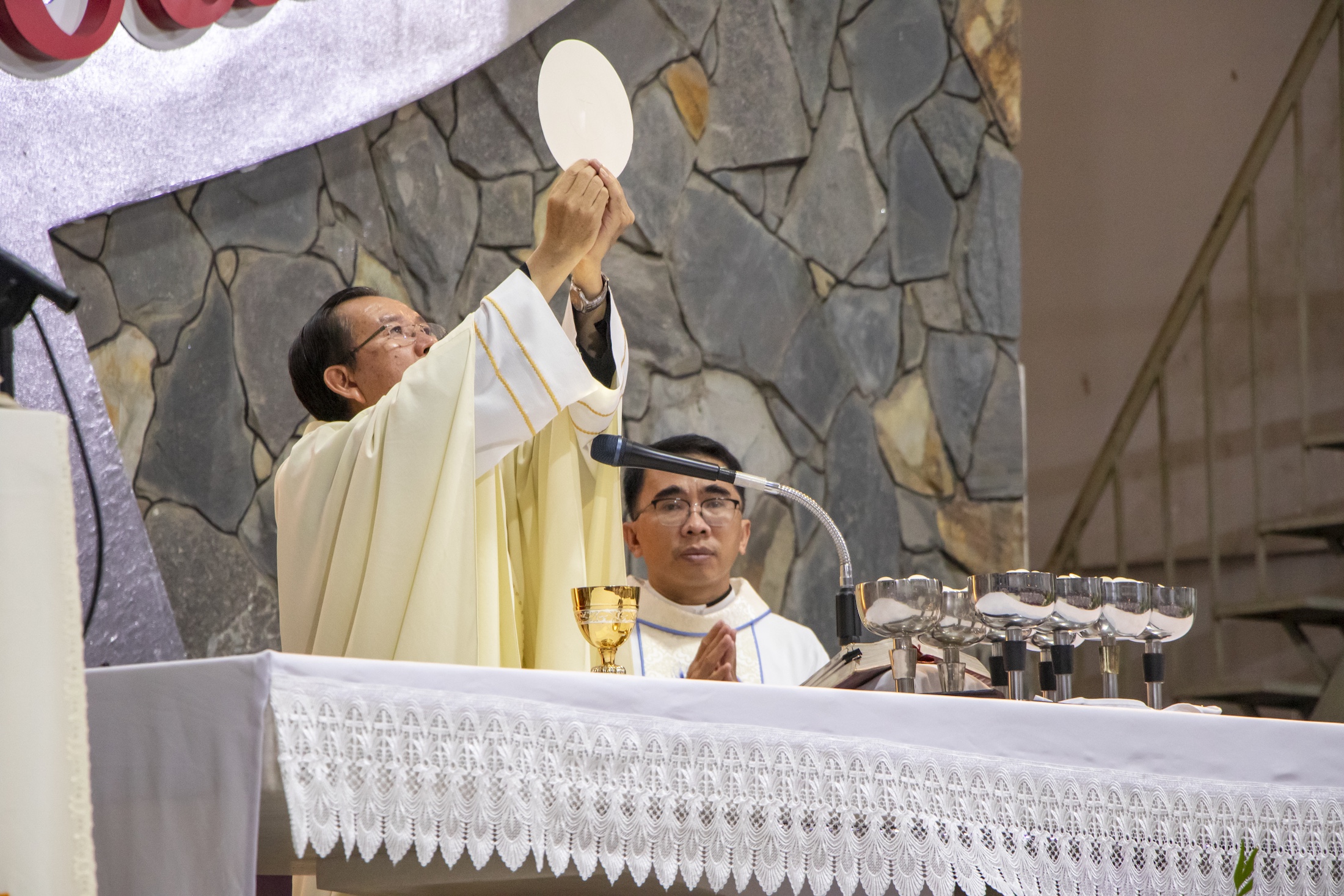 dem vong phuc sinh thu bay tuan thanh 2026 7