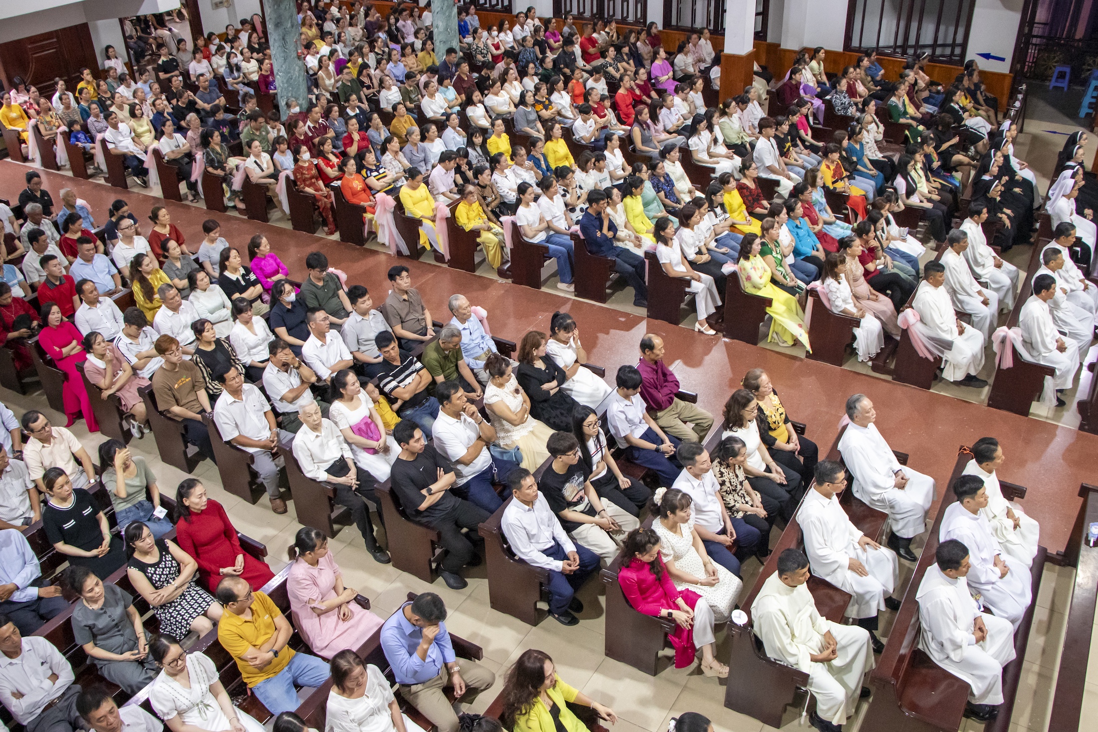 dem vong phuc sinh thu bay tuan thanh 2026 8