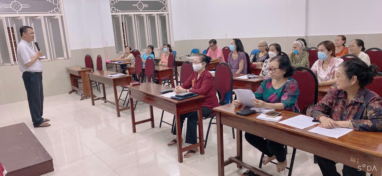 gia dinh tan hien dong me chua cuu chuoc 03