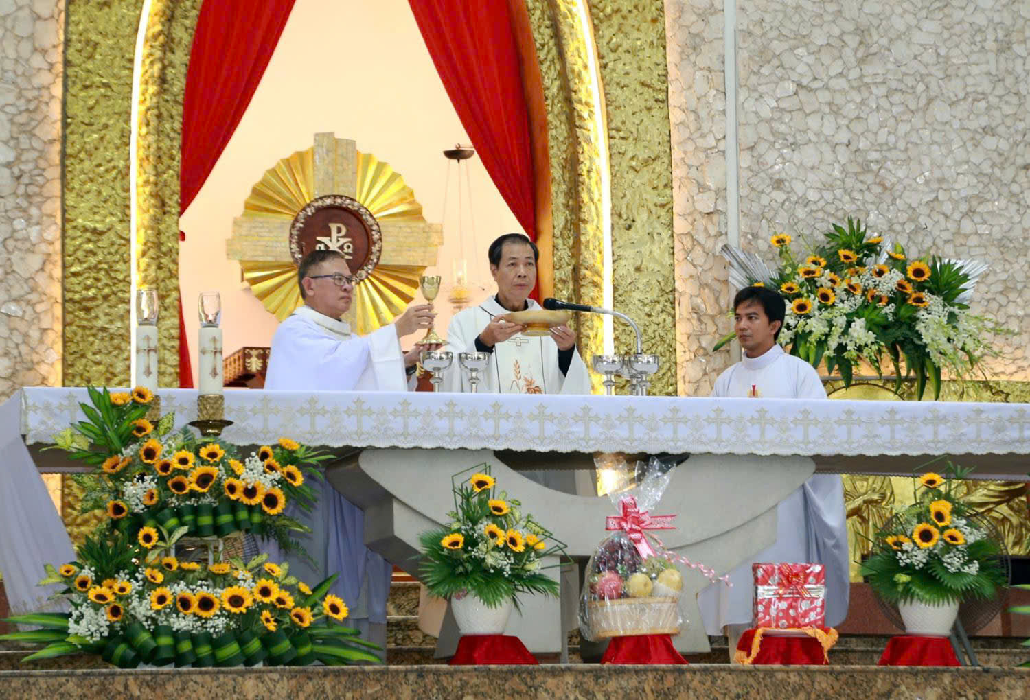 le bon mang ban caritas giao hat tan son nhi 1