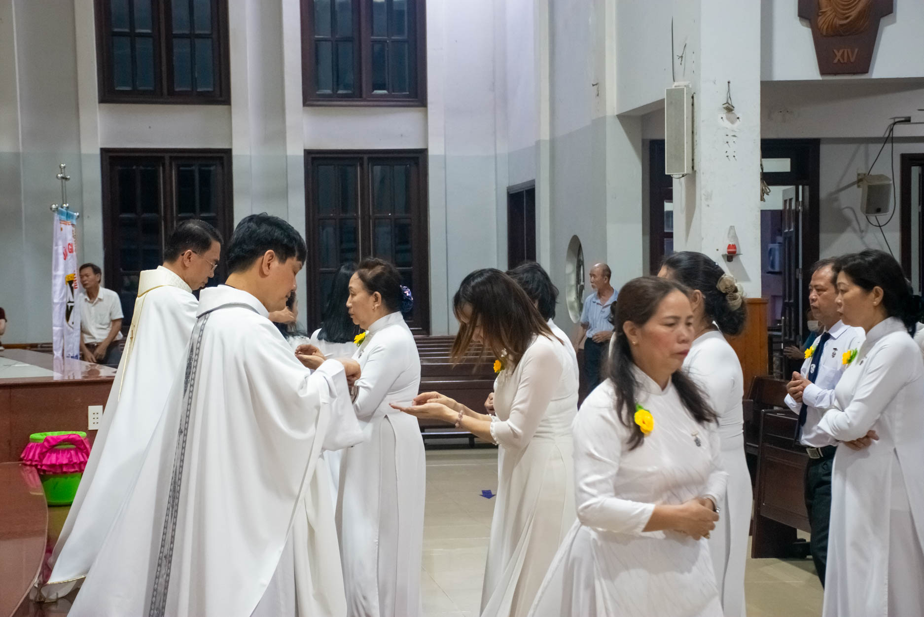 le kinh duc maria di tham vieng bon mang huynh doan giao dan daminh giao xu tan thai son trl8764