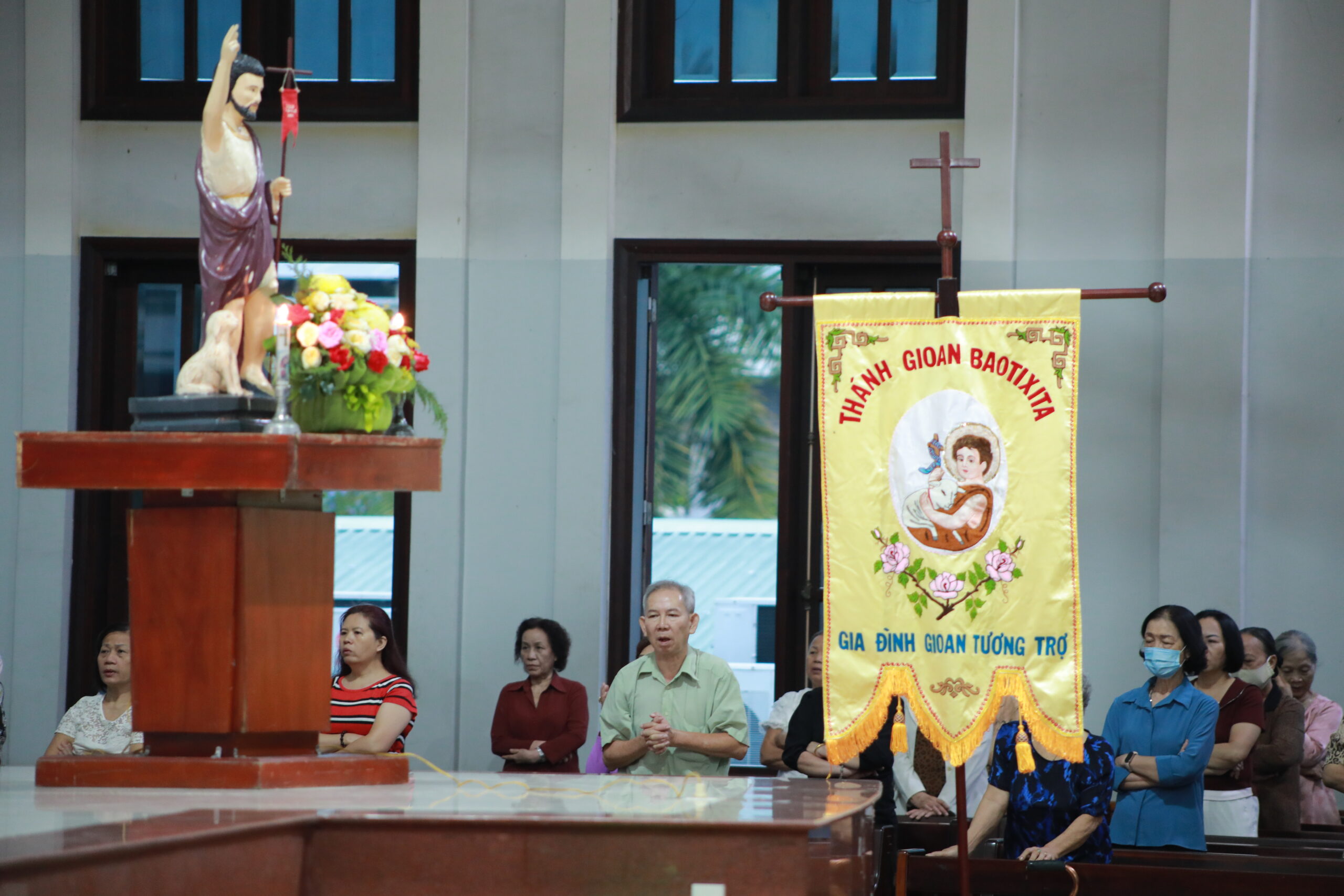 le nho thanh gioan tay gia bi tram quyet bon mang gia dinh gioan tuong tro 3f4a2315 scaled