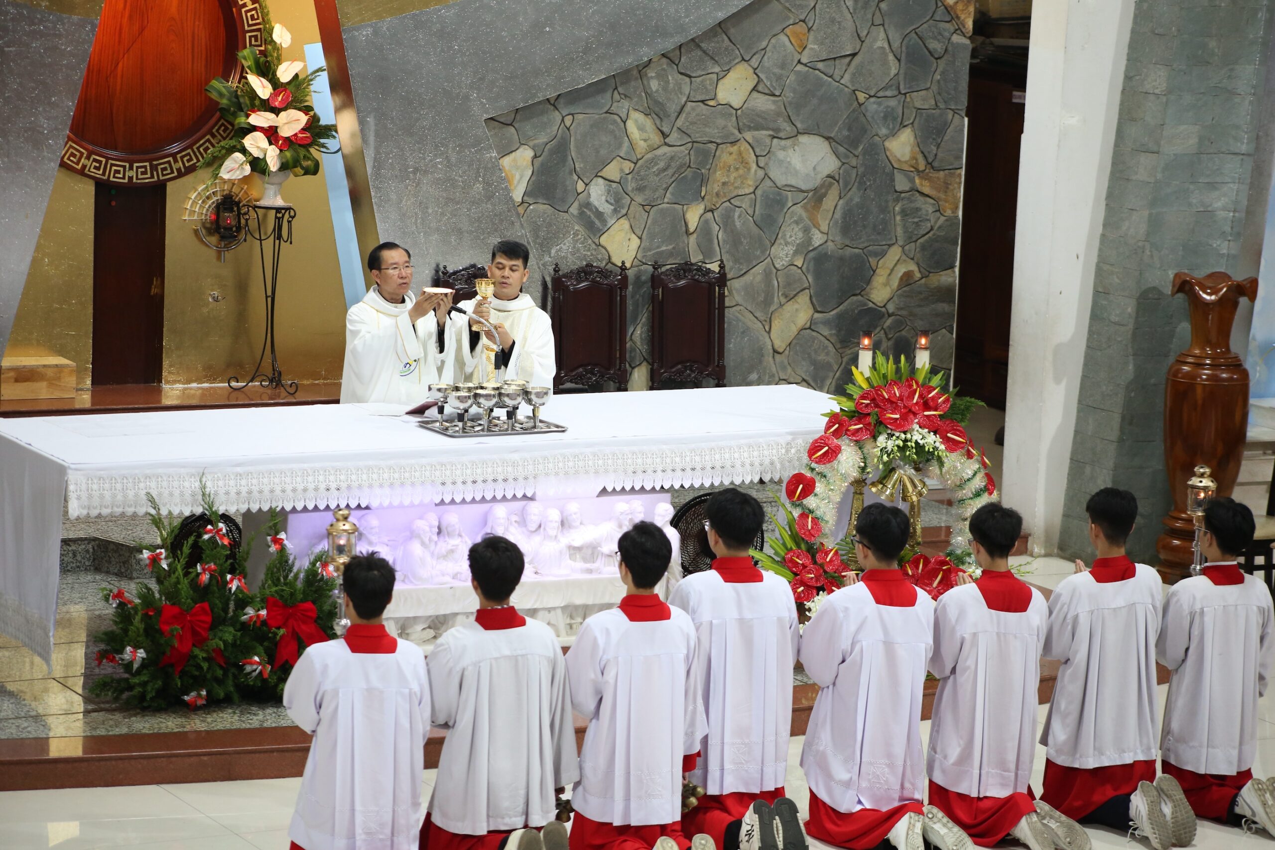 le vong giang sinh 2025 giao xu tan thai son 5 scaled