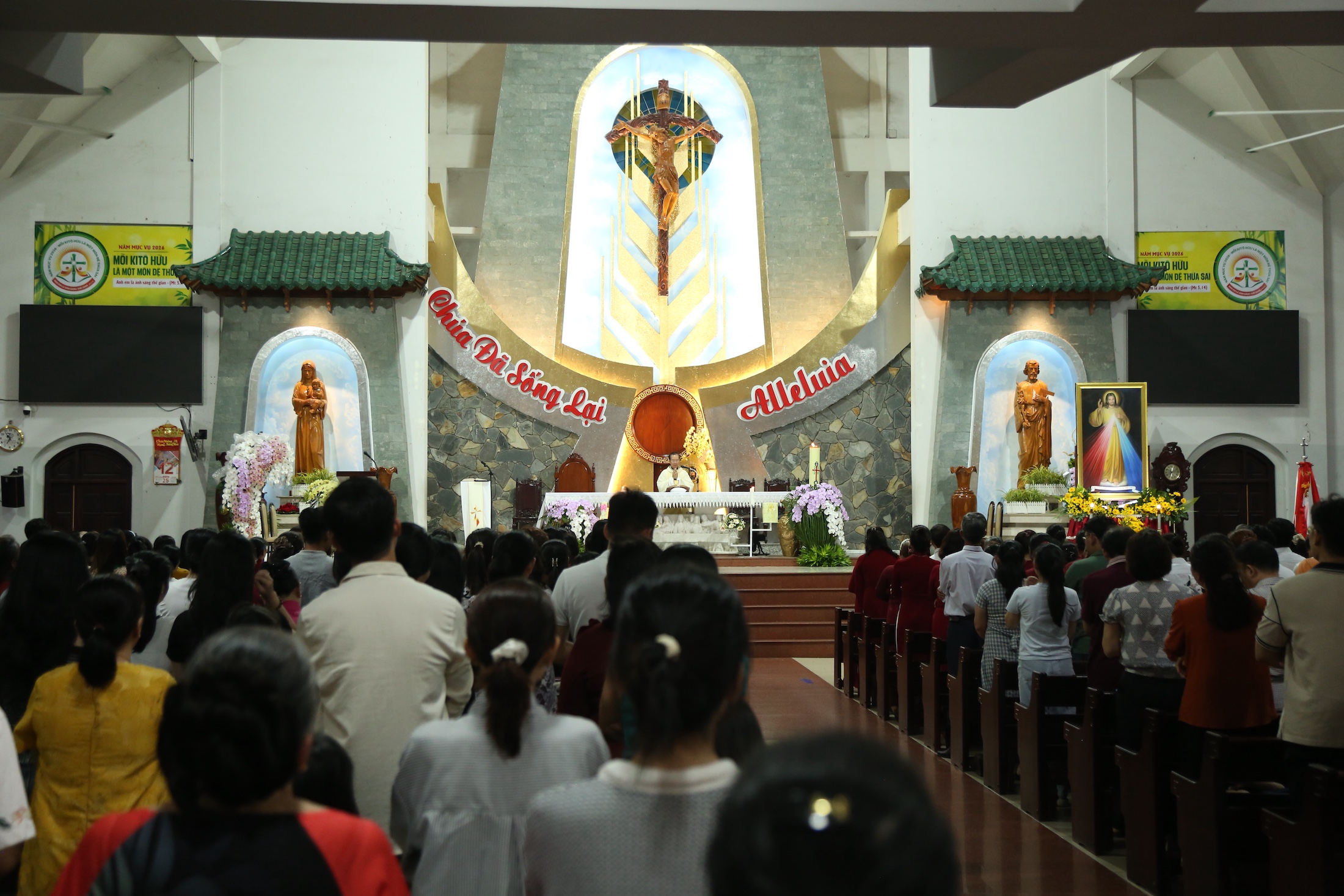 mung kinh long thuong xot chua chua nhat ii phuc sinh 6o3a8545