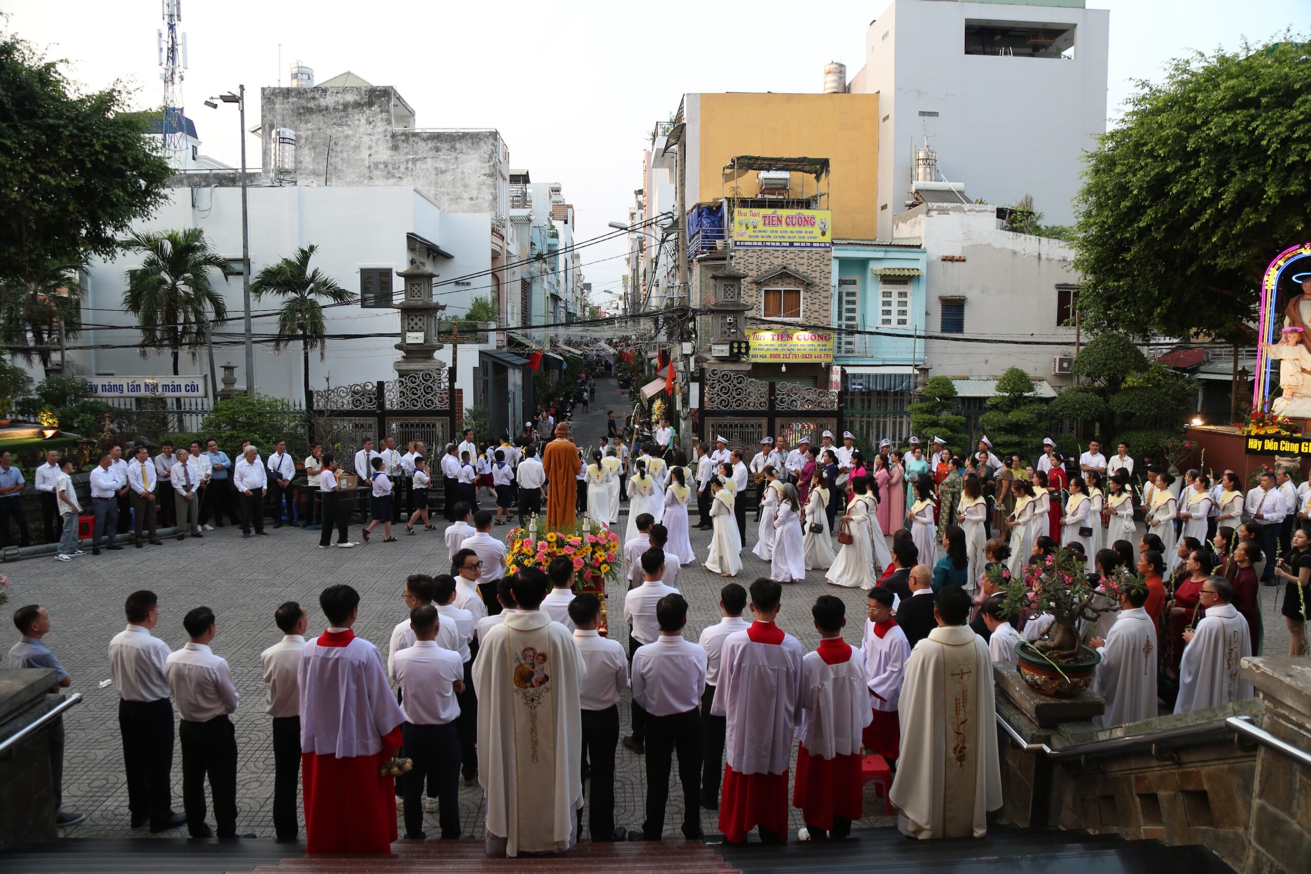 mung kinh thanh ca giuse ban tram nam duc trinh nu maria 1 scaled