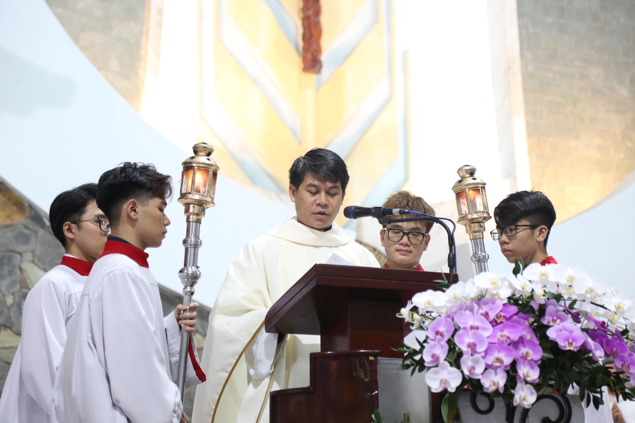 mung kinh thanh tam chua giesu bon mang gia dinh phat ta thanh tam giao xu tan thai son 4