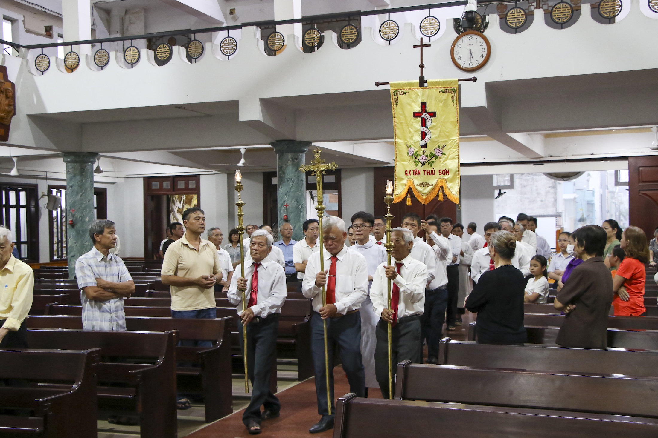 ngay 2982025 kinh nho thanh gioan baotixita bi tram quyet va mung bon mang gia dinh gioan tuong tro giao xu tan thai son 2