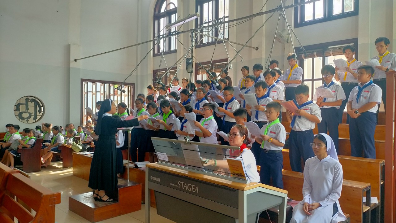 su hinh thanh va phat trien cua ca doan thien than 4