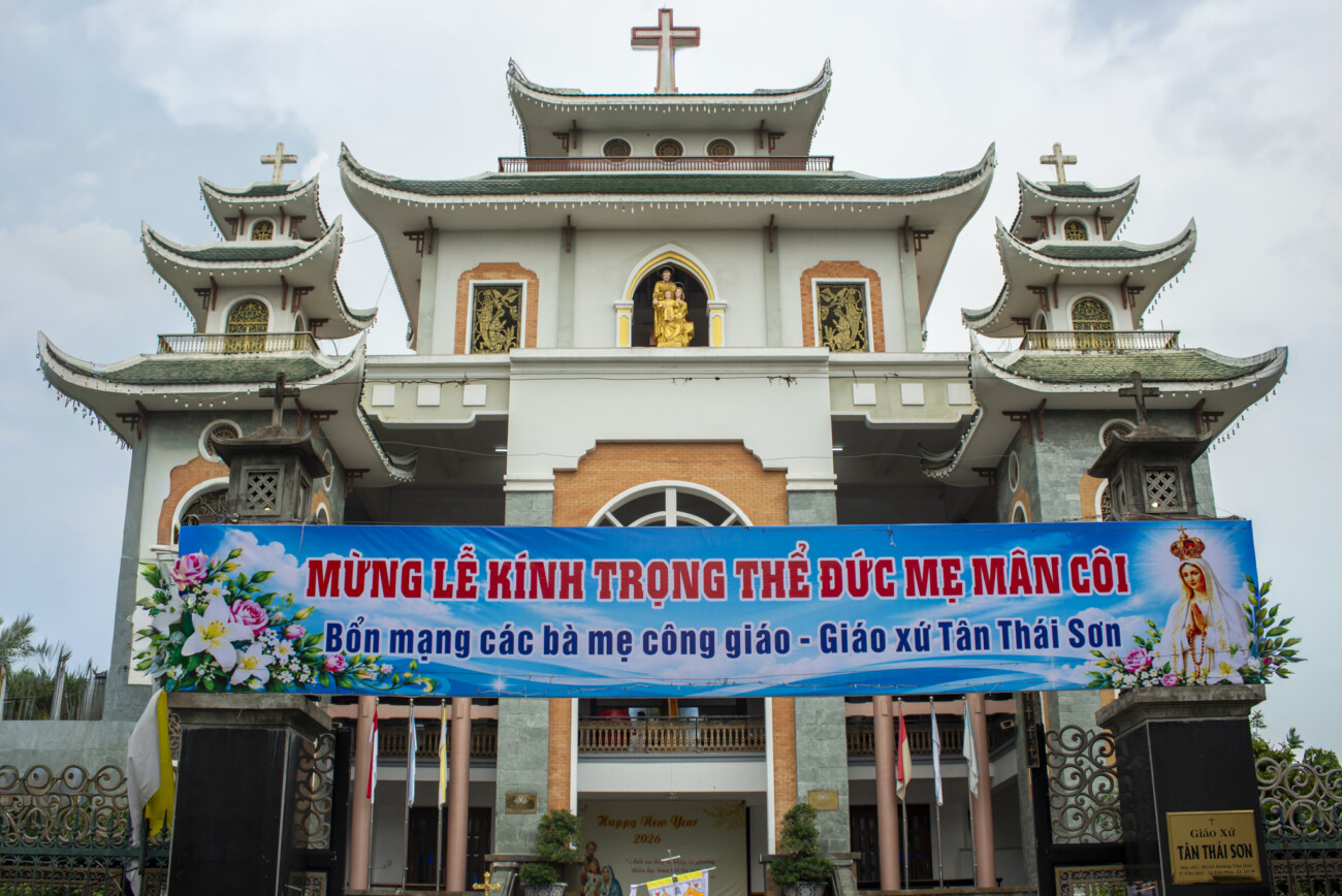 thanh le duc me man coi mung bon mang hoi cac ba me cong giao mnhthc 518