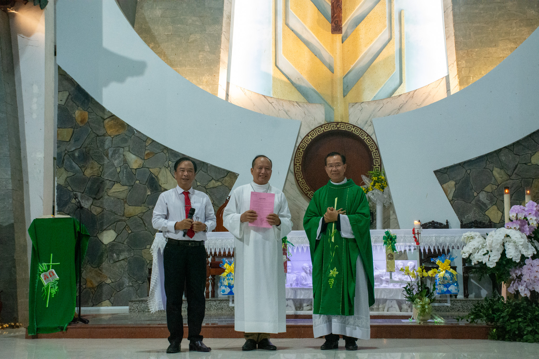 thanh le ra mat va tuyen hua ban thua tac vien cong bo loi chua 5