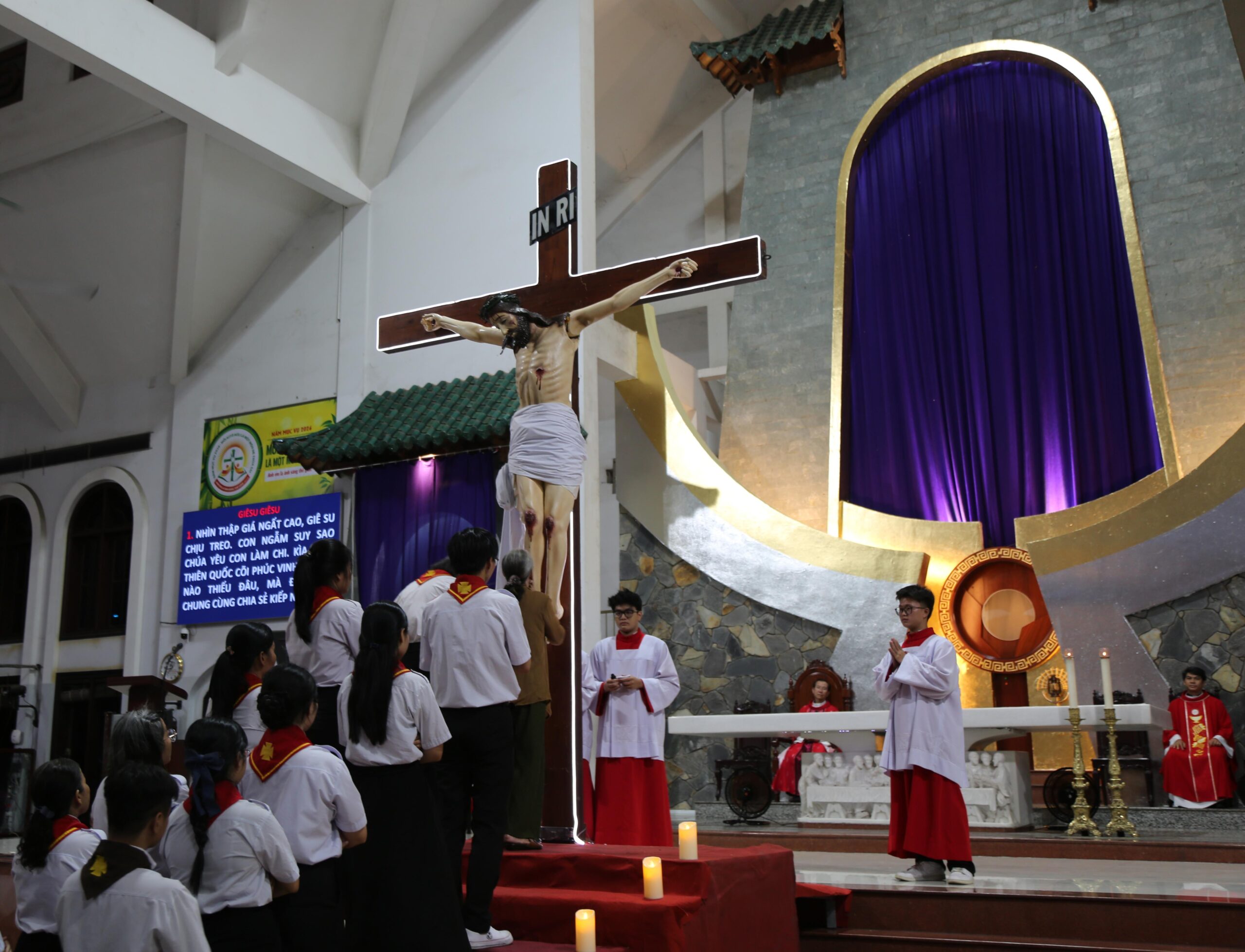 tuong niem cuoc thuong kho cua duc giesu kito 6o3a80391 scaled